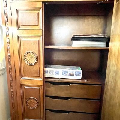 LOT 61  VINTAGE BAKER FURNITURE MASSIVE ARMOIRE WARDROBE JACOBEAN STYLE
