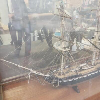 AMAZING LARGE ENCASED MODEL USS CONSTITUTION SHIP