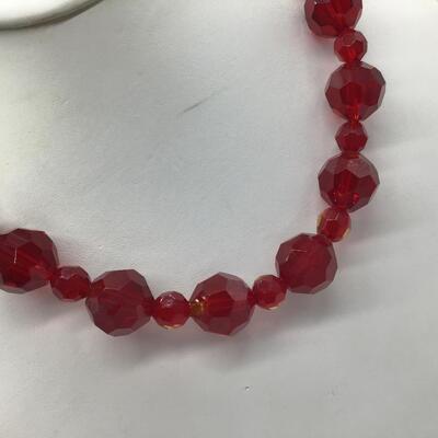 Heavy Red  Glass Beaded Necklace. Pretty ðŸ˜