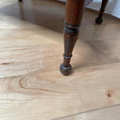Antique wood wash stand