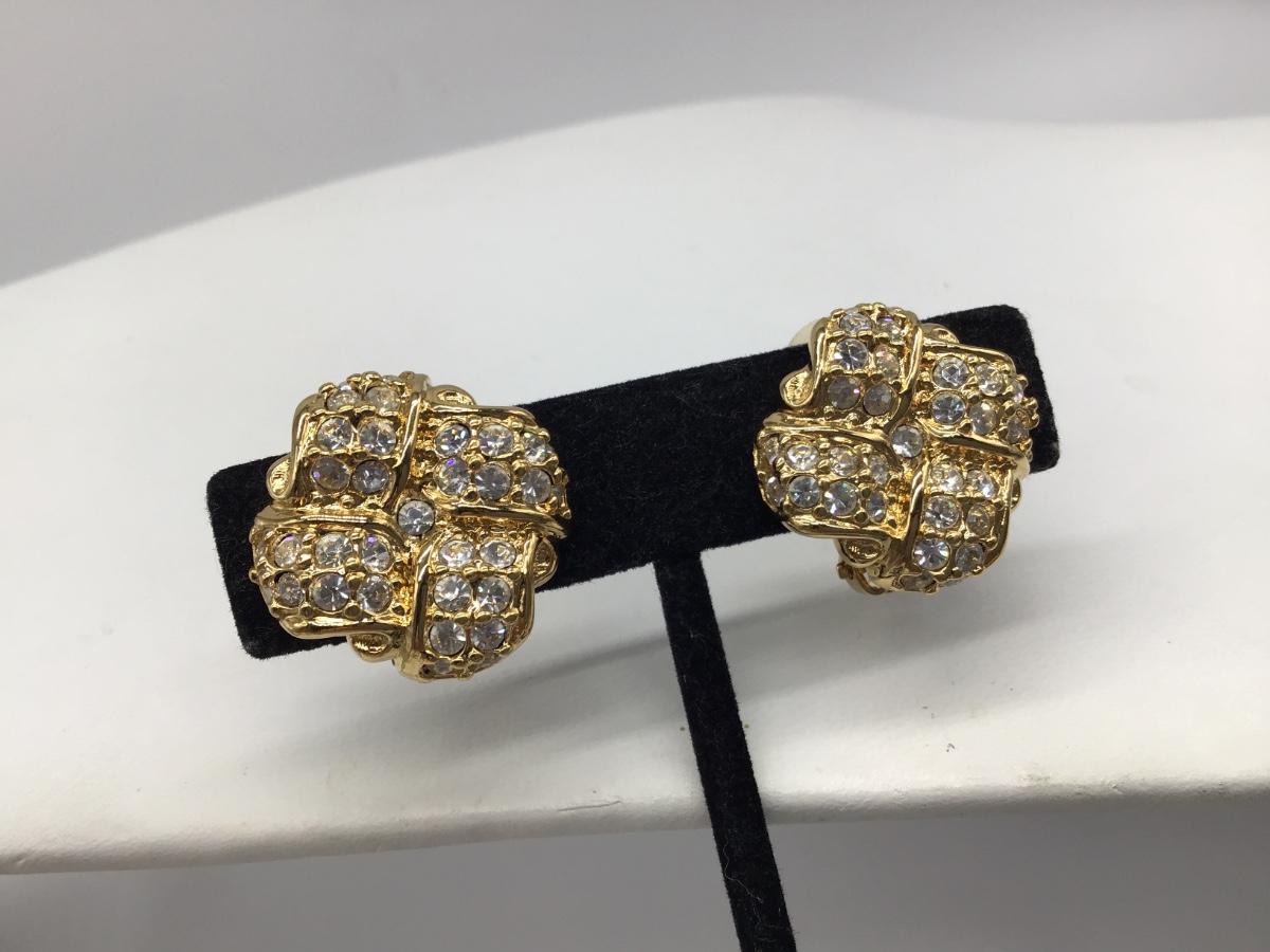 Beautiful Clip on Earrings