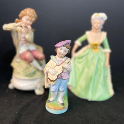 Lot 44 Porcelain figurines