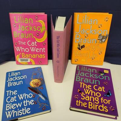 The Cat Who... book Lot 2