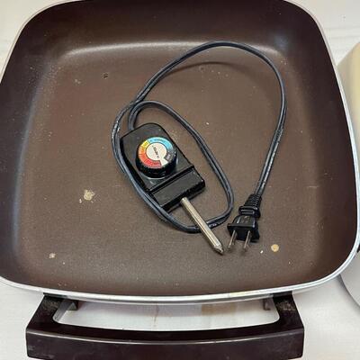 Vintage Westbend Sensa Electric Buffet Fry Pan Skillet