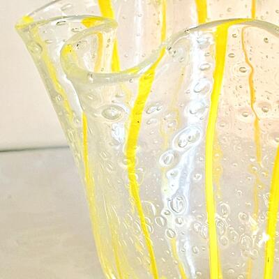 LOT 75  MOUTH BLOWN ART GLASS RUFFLED WIDE MOUTH VASE YELLOW STRIPES & BUBBLES