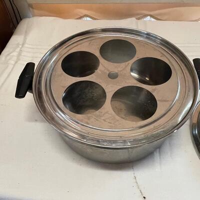 6 Quart Vintage Dutch Oven with Boiled Egg Insert