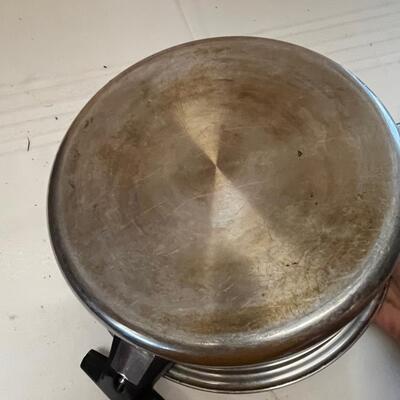 6 Quart Vintage Dutch Oven with Boiled Egg Insert