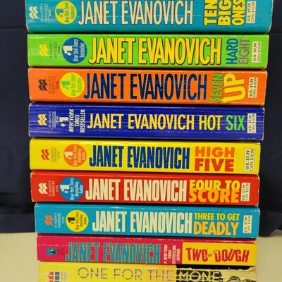 Janet Evanovich Paperback Book Lot