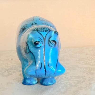 LOT 76   MMA WILLIAM THE HIPPO CERAMIC FIGURE BLUE BLACK DESIGNS