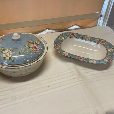 Two Westbury Court Jessica McClintock Serving Dishes