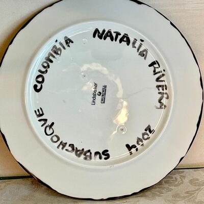 LOT 77  PAINTED FACE DECORATIVE PLATE NATALIA RIVERA SUBACHOQVE COLOMBIA S.A.