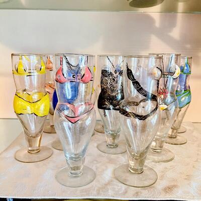 LOT 79  VINTAGE NOVELTY NUDE WOMAN FORM BEER DRINKING GLASSES LINGERIE HAND PAINTED