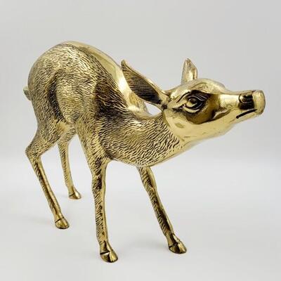 FANTASTIC VINTAGE LARGE BRASS FAWN FIGURINE-MADE IN KOREA