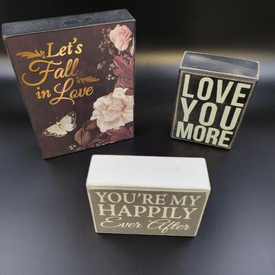 LOVELY WOOD SIGNS DECOR BUNDLE