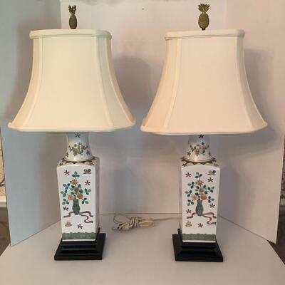 D1003 Pair of Vintage Chinese Style Pottery Lamps