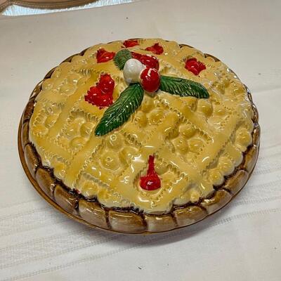 Vintage Over and Back Lattice Cherry Pie Keeper Baking Dish