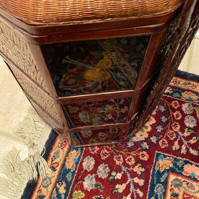 Octagonal basket