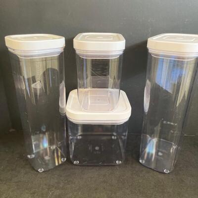 Lot 82 OXO Good Grips containers