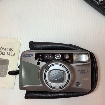 Lot. E - 1065. Asahi Pentax Binoculars/ Nikon Binoculars / Samsung Camera