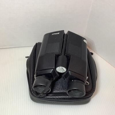 Lot. E - 1065. Asahi Pentax Binoculars/ Nikon Binoculars / Samsung Camera