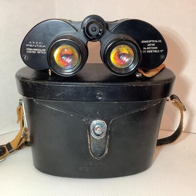 Lot. E - 1065. Asahi Pentax Binoculars/ Nikon Binoculars / Samsung Camera
