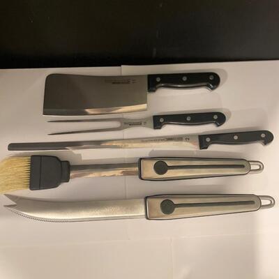 Lot 103 Knives