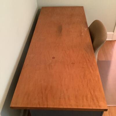 Lot. E - 1068. Vintage Mid Century Six Drawer Wood & Metal Desk / Office Chair