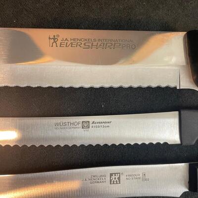 Lot 104 Knives