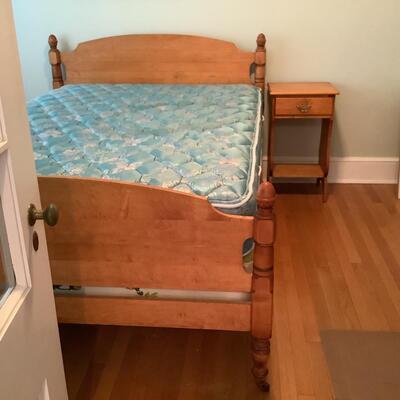 Lot. E - 1069. Solid Northern Hard Maple Acorn Full Size Bed & Nightstand