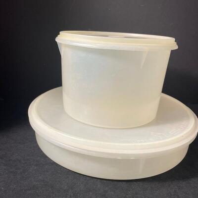 Lot 110 Tupperware containers