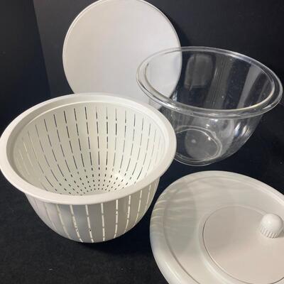 Lot 115 Salad spinner