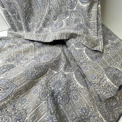 Pottery Barn King Duvet and 2 Shams
