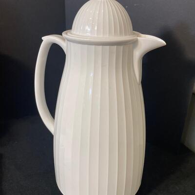 Lot 127 Starbucks Mugs & Thermal Carafe