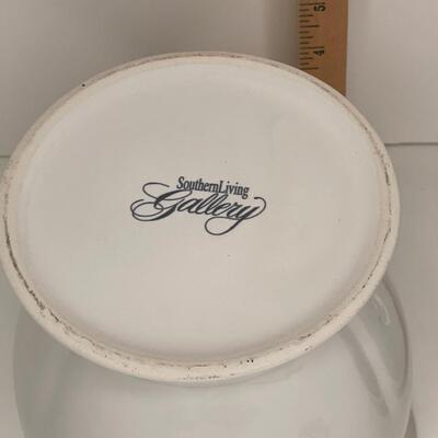 White Porcelain Canister with plastic Seal