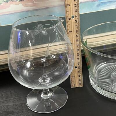Crystal and Glasses. Vases, Bowls