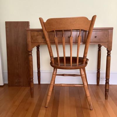 Lot C - 1130. Vintage Walter of Wabash Expandable Table ( three leaves included ) & Ethan Allen Arrowback Chair