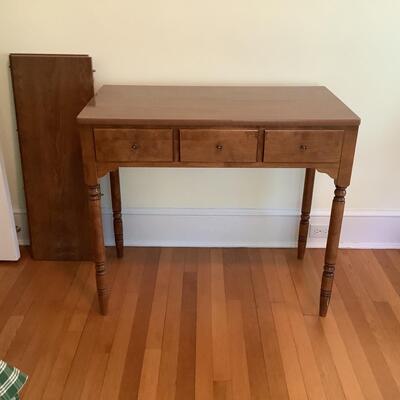 Lot C - 1130. Vintage Walter of Wabash Expandable Table ( three leaves included ) & Ethan Allen Arrowback Chair