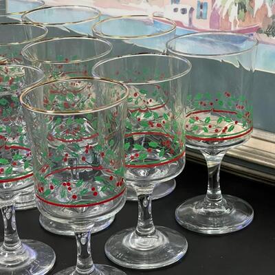 Vintage 1987 Arby's Christmas Wine Glass With Gold Rim