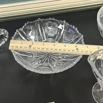 Bowls and decorative Crystals