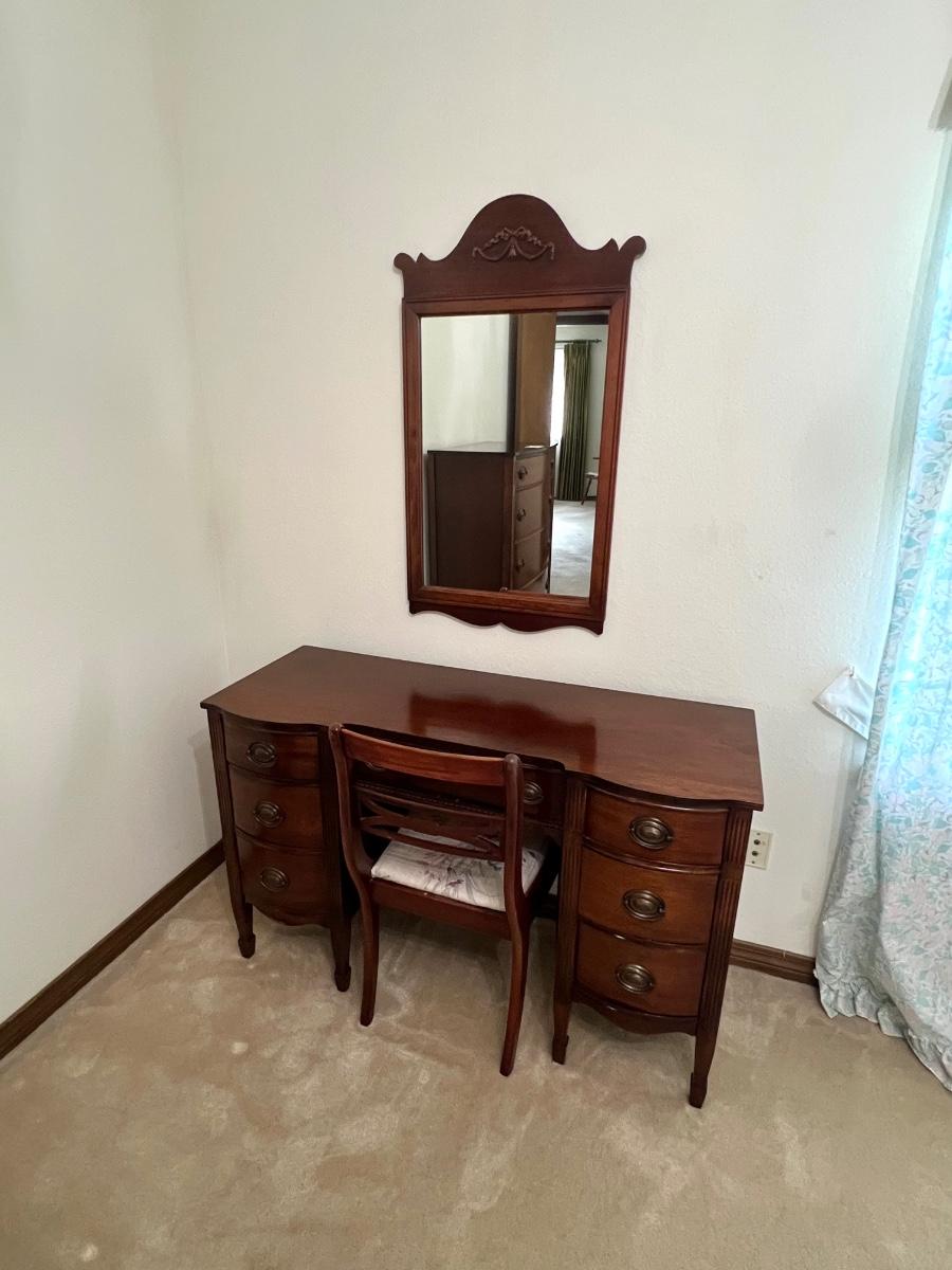 Mahogany Vanity, Chair & Mirror