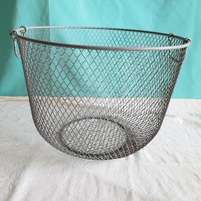 2 Metal Baskets