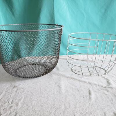 2 Metal Baskets