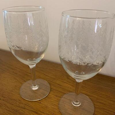 PAIR Etched Christmas Glasses