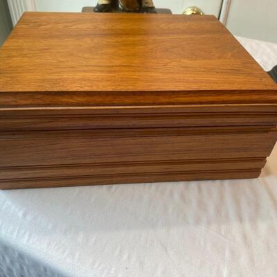 Wooden humidor box