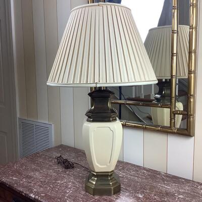 A1025 Vintage Stiffel Pottery Brass Lamp