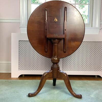 L1028 Vintage Cherry Tilt Top Table