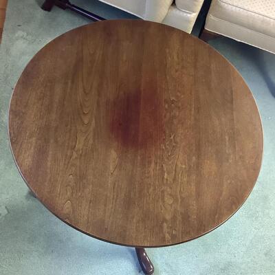 L1028 Vintage Cherry Tilt Top Table