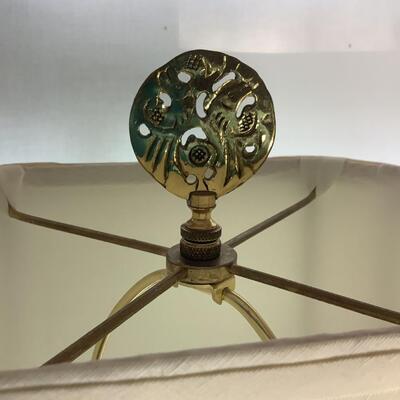 L1041 Vintage Peach Colored  Oriental Design Pottery Lamp