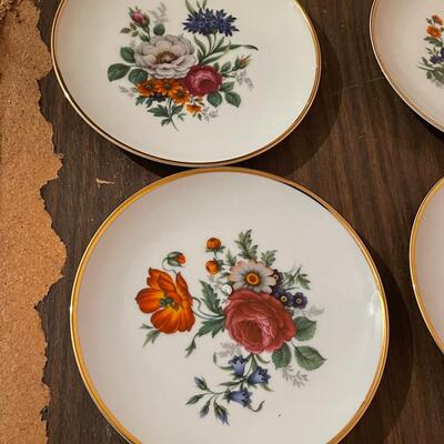 Set of Six Woodbury Woodware Hand Turned Floral Plates