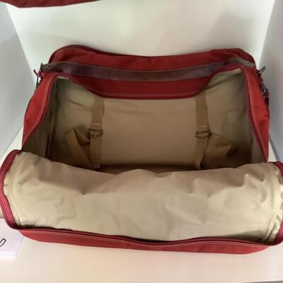 G1100 Samsonite Duffel Bag & Suite Carrier Luggage Set